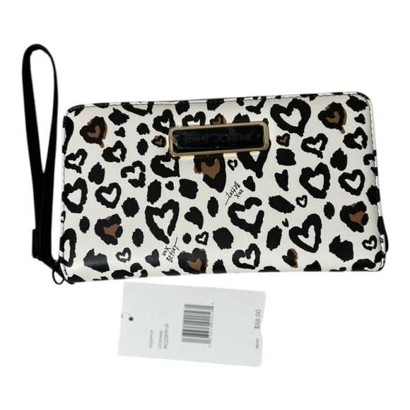 NWT Betsey Johnson Animal Print Hearts Zip Around Wallet Clutch Wristlet - Picture 2 of 3